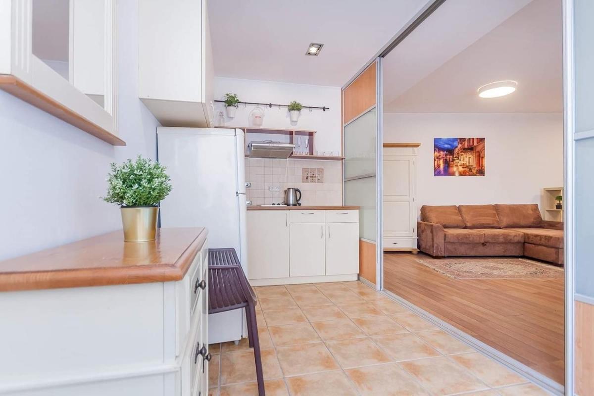 Butas Cosy In Old Town By Urban Rent *